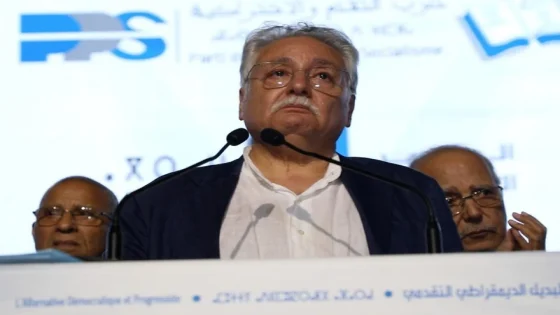 محمد نبيل بنعبد الله يذرف الدموع بعد انتخابه ويطالب بتجديد النخب في المؤتمر المقبل