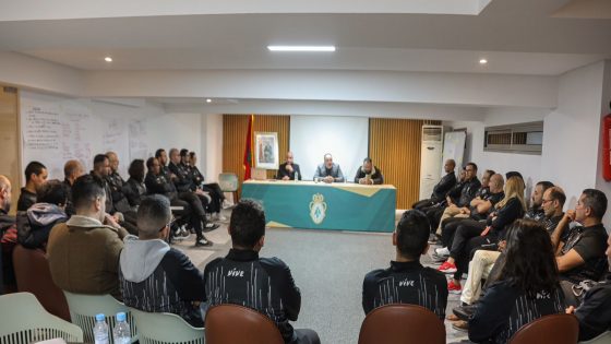 رئيس الجامعة الملكية المغربية لكرة السلة يجتمع بالحكام