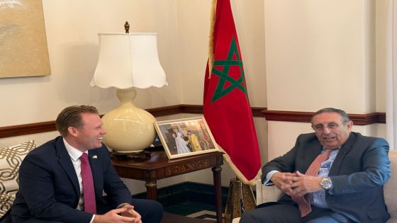 العمراني يتباحث مع المدير التنفيذي لمجموعة عمل البيت الأبيض الخاصة بكأس العالم 2026